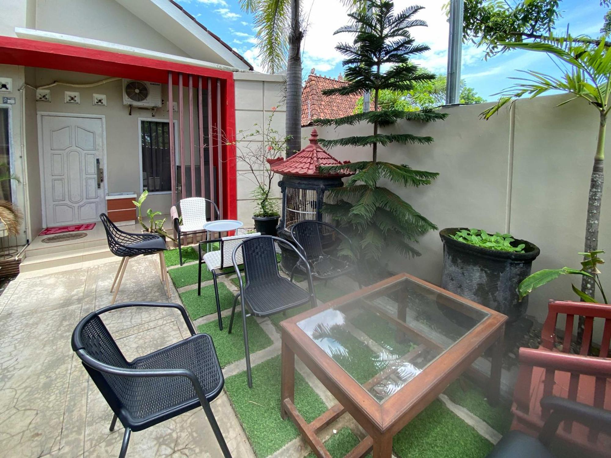 Reddoorz Near Pantai Idola Banyutowo Hotel D'Llala Pati Dış mekan fotoğraf